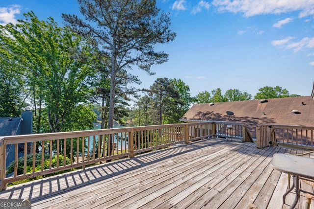 6381 Lakeview Drive, Buford, GA 30518