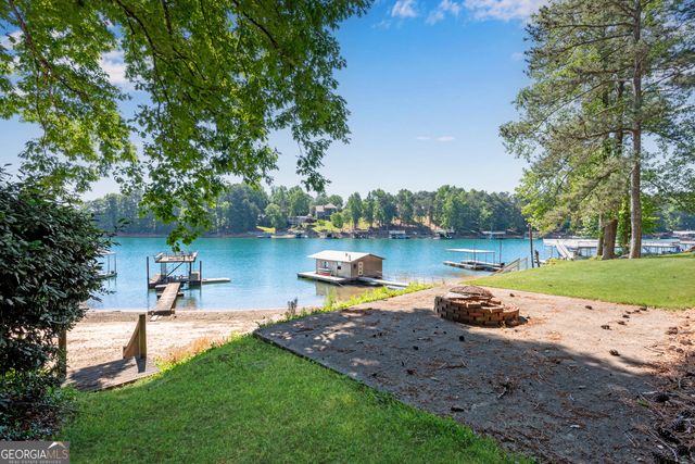 6381 Lakeview Drive, Buford, GA 30518