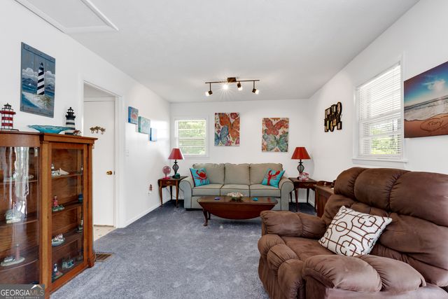 6381 Lakeview Drive, Buford, GA 30518