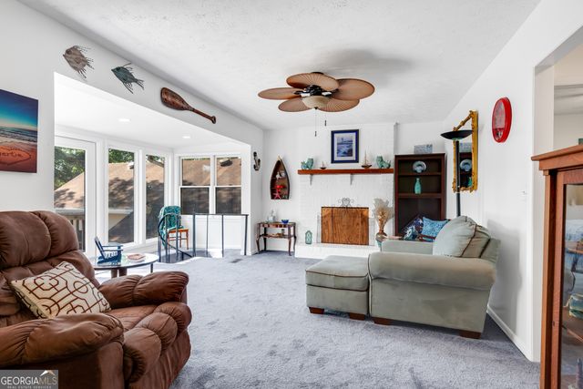 6381 Lakeview Drive, Buford, GA 30518