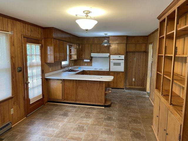135 Bel Aire Dr, Winchester, TN 37398