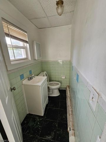 420 John St, Plainfield City, NJ 07060