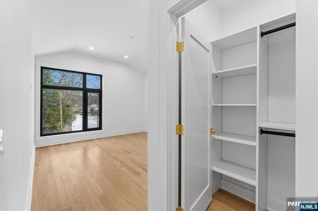 83 Falcon Road, Livingston, NJ 07039