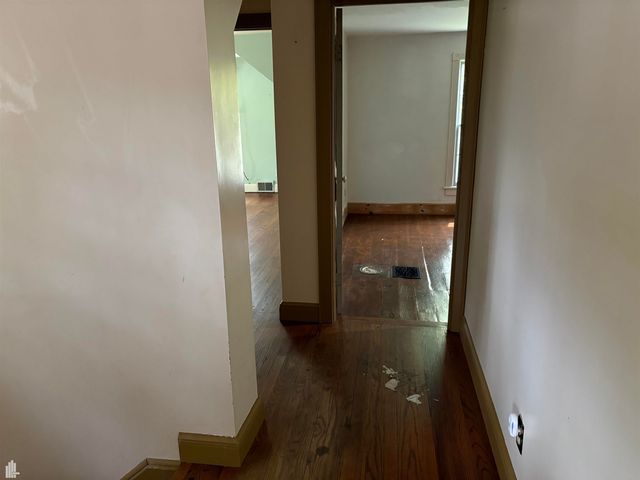 144 N Washington, Lake Orion, MI 48362