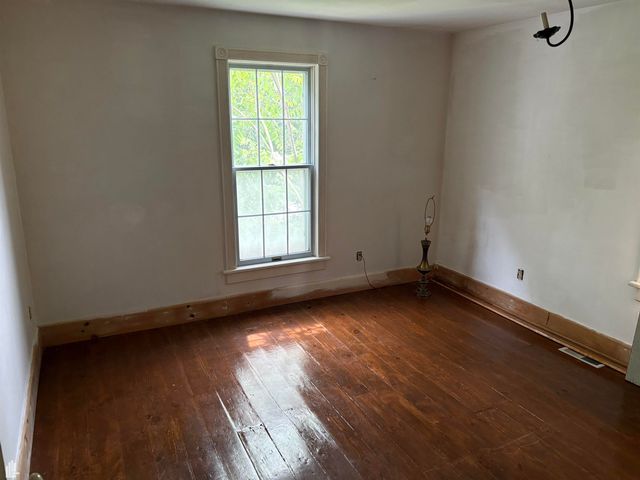 144 N Washington, Lake Orion, MI 48362
