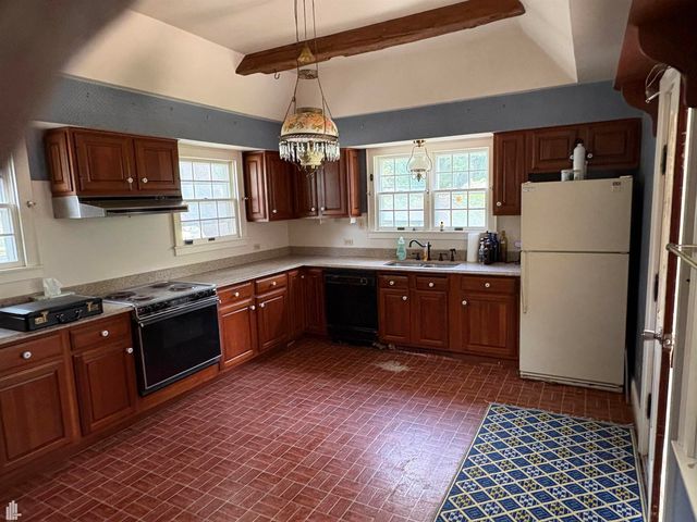 144 N Washington, Lake Orion, MI 48362