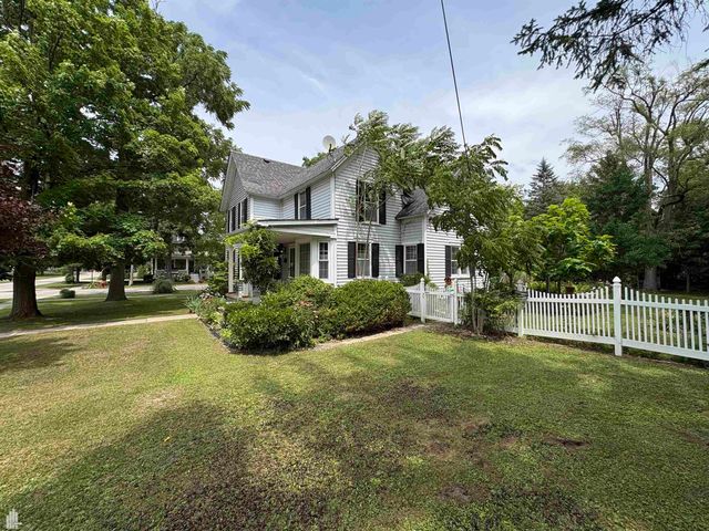 144 N Washington, Lake Orion, MI 48362