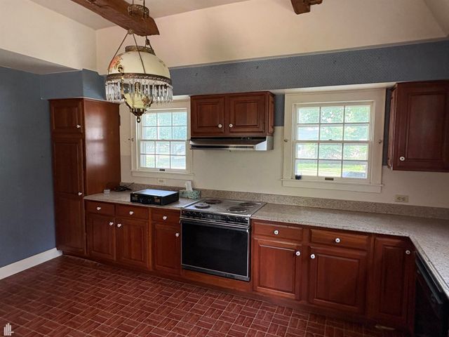 144 N Washington, Lake Orion, MI 48362