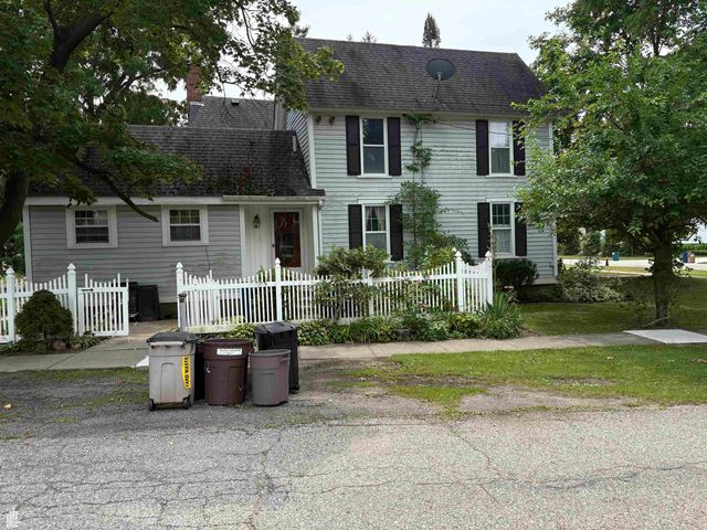 144 N Washington, Lake Orion, MI 48362