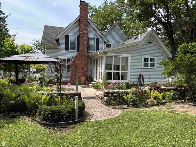 144 N Washington, Lake Orion, MI 48362