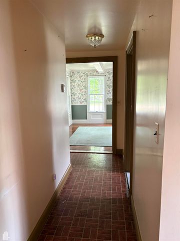 144 N Washington, Lake Orion, MI 48362