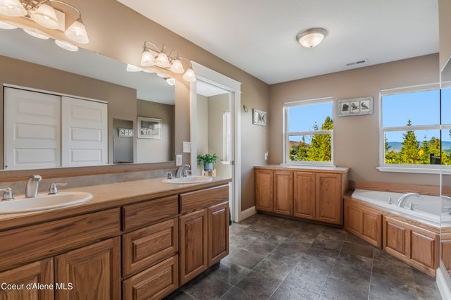 833 Drummond Peak Road, Kingston, ID 83839