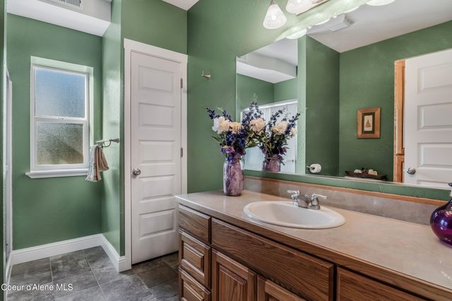 833 Drummond Peak Road, Kingston, ID 83839