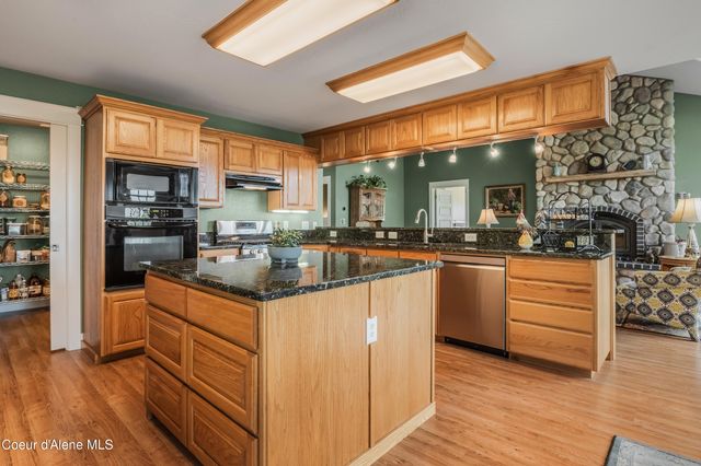 833 Drummond Peak Road, Kingston, ID 83839