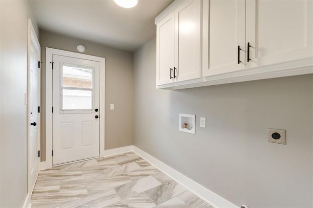 2316 Ashley Drive, Oklahoma City, OK 73120