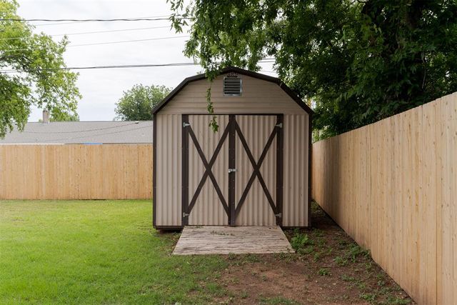 2316 Ashley Drive, Oklahoma City, OK 73120