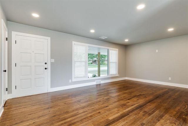 2316 Ashley Drive, Oklahoma City, OK 73120