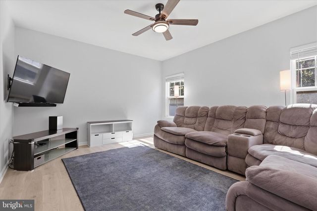 304 PARADISE VIEW DR, Greencastle, PA 17225