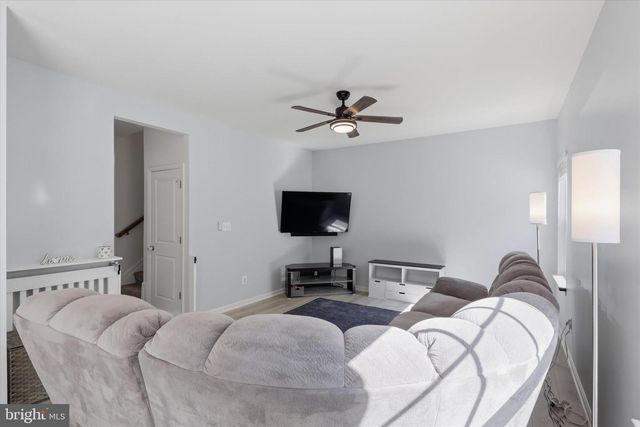 304 PARADISE VIEW DR, Greencastle, PA 17225