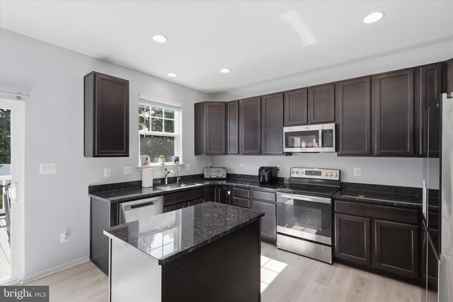 304 PARADISE VIEW DR, Greencastle, PA 17225
