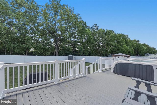 304 PARADISE VIEW DR, Greencastle, PA 17225