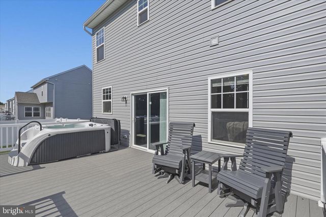 304 PARADISE VIEW DR, Greencastle, PA 17225