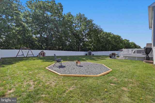 304 PARADISE VIEW DR, Greencastle, PA 17225