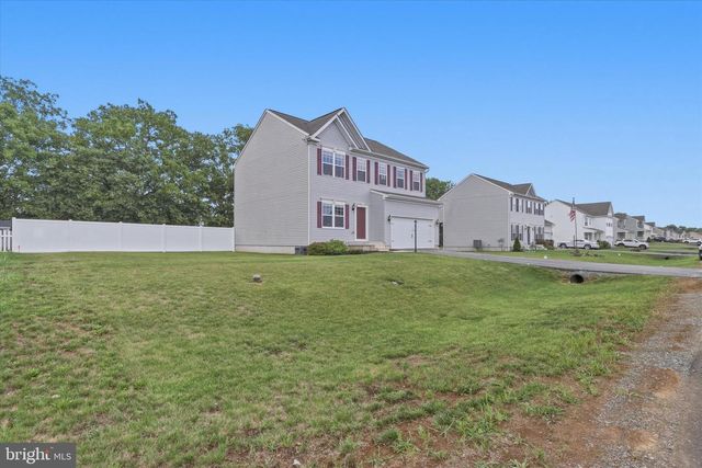 304 PARADISE VIEW DR, Greencastle, PA 17225