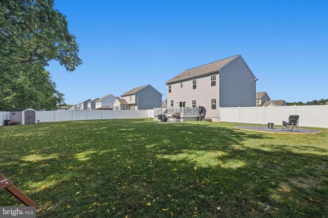 304 PARADISE VIEW DR, Greencastle, PA 17225