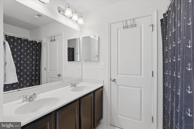 304 PARADISE VIEW DR, Greencastle, PA 17225