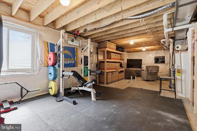 304 PARADISE VIEW DR, Greencastle, PA 17225