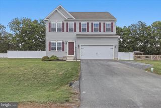 304 PARADISE VIEW DR, Greencastle, PA 17225