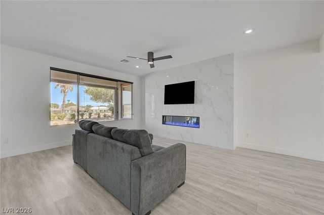 4700 Fiore Bella Boulevard, Las Vegas, NV 89135