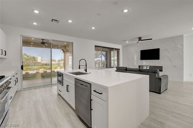 4700 Fiore Bella Boulevard, Las Vegas, NV 89135