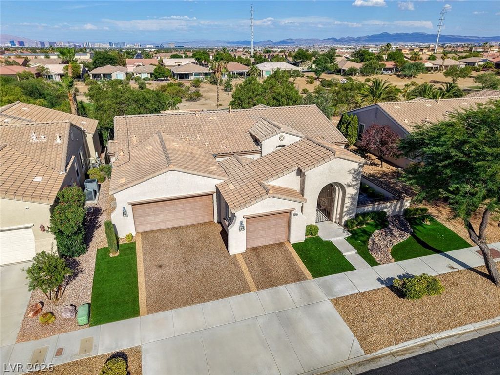 4700 Fiore Bella Boulevard, Las Vegas, NV 89135