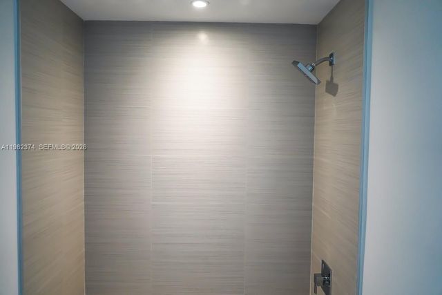 1010 SW 2nd Ave 1007, Miami, FL 33130