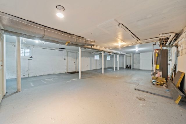 28 Warren St, Peabody, MA 01960