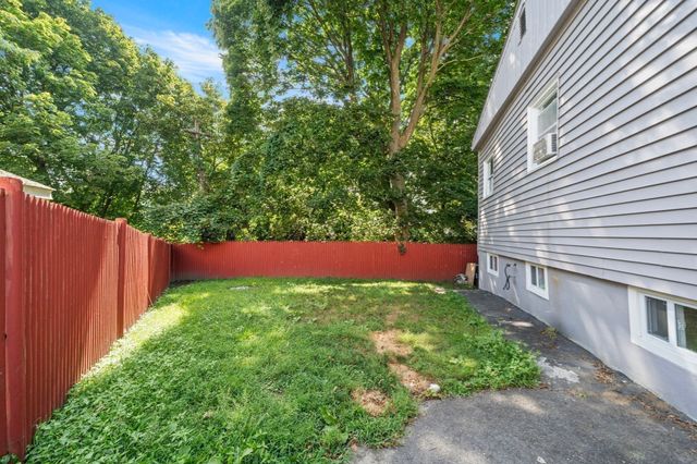 28 Warren St, Peabody, MA 01960