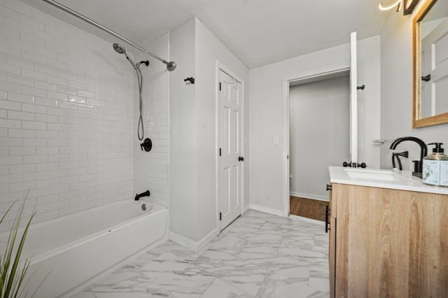 28 Warren St, Peabody, MA 01960