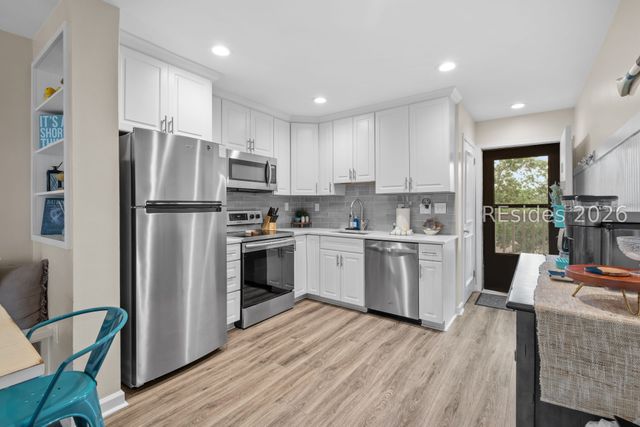 239 Beach City Rd Apt 2320, Hilton Head Island, SC 29926