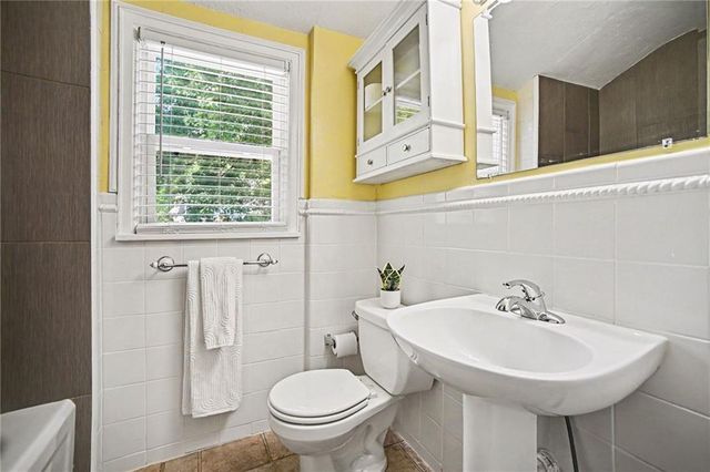 200 E 73rd Street, Kansas City, MO 64114