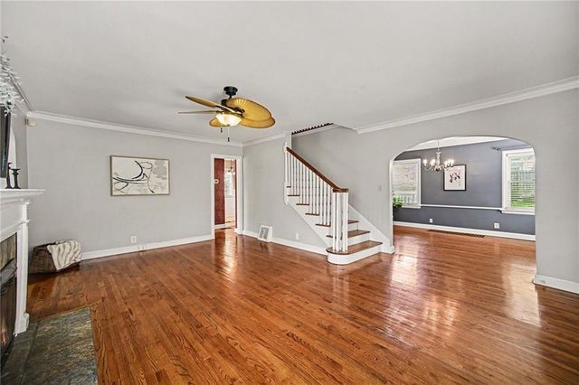 200 E 73rd Street, Kansas City, MO 64114