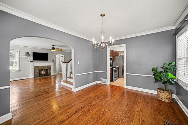 200 E 73rd Street, Kansas City, MO 64114