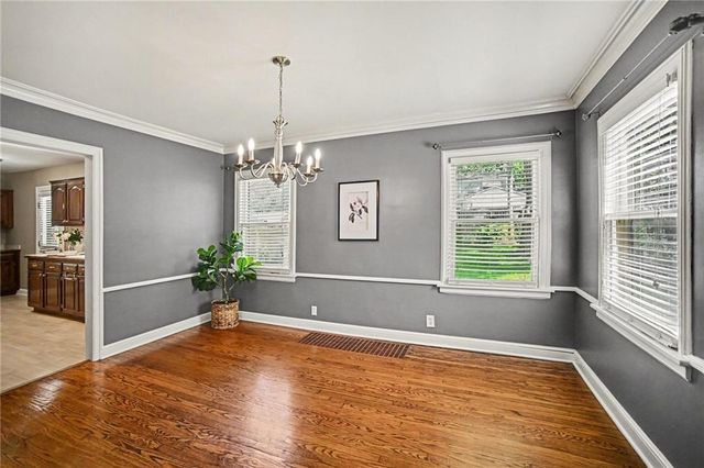 200 E 73rd Street, Kansas City, MO 64114