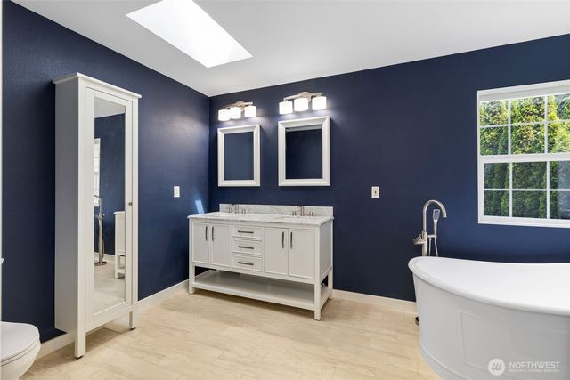 7475 Arcade Place NW, Bremerton, WA 98311