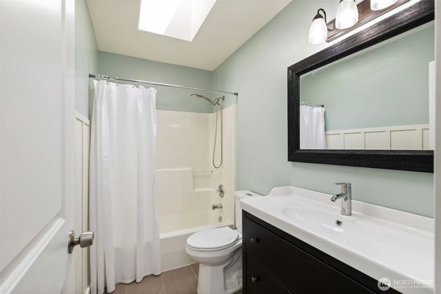 7475 Arcade Place NW, Bremerton, WA 98311