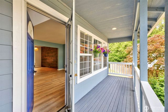 7475 Arcade Place NW, Bremerton, WA 98311