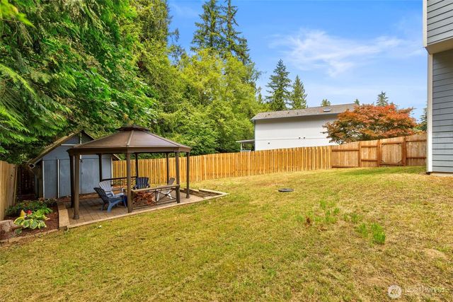 7475 Arcade Place NW, Bremerton, WA 98311