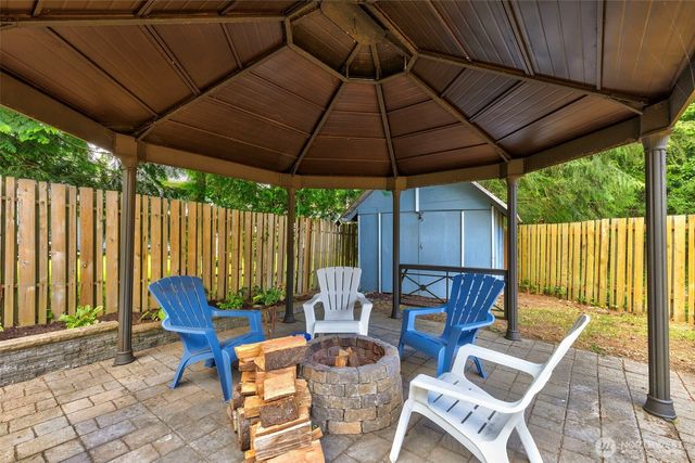 7475 Arcade Place NW, Bremerton, WA 98311