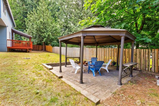 7475 Arcade Place NW, Bremerton, WA 98311